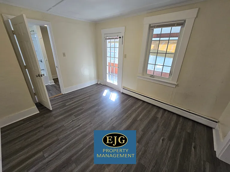 20 Pleasant St #A — Photo 19