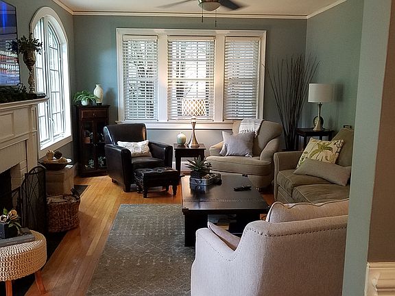 3rd image of 11 N Park Dr