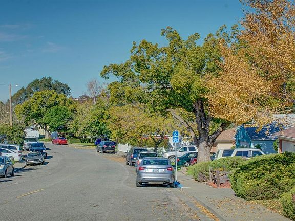 5th image of 314 San Marino Ave