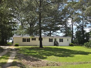 4225 Yarborough Rd, Hope Mills, NC 28348