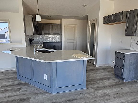 4th image of 11820 E Mount Vernon Rd