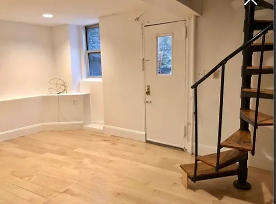 Rented by LJ Sloane Management | media 6