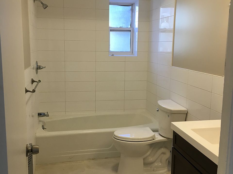2nd image of 694 Goffle Rd #2