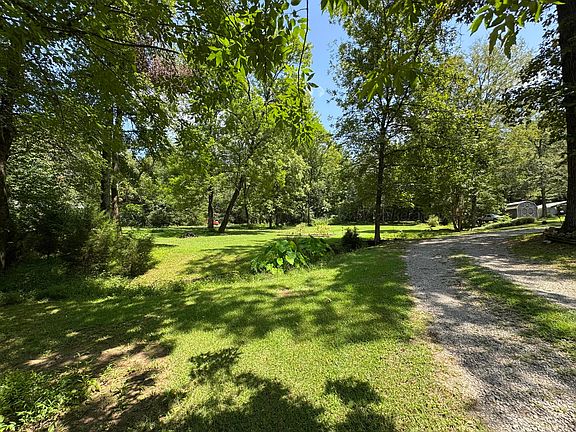 4th image of 586 Beltona Ln