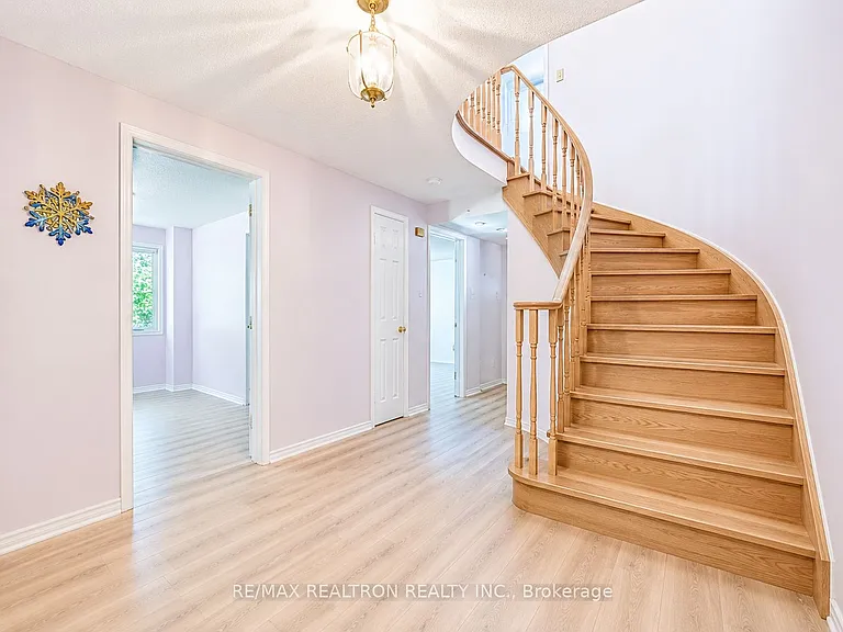 10 Pinewood Dr — Photo 45