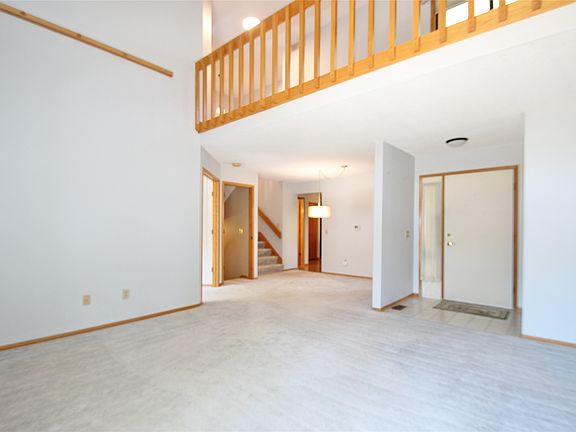 5th image of 7047 Oak Brook Dr