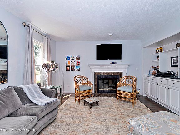 3rd image of 5868 Westminster Way