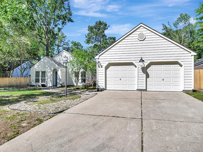 7 Bitterwood Ct — Photo 3