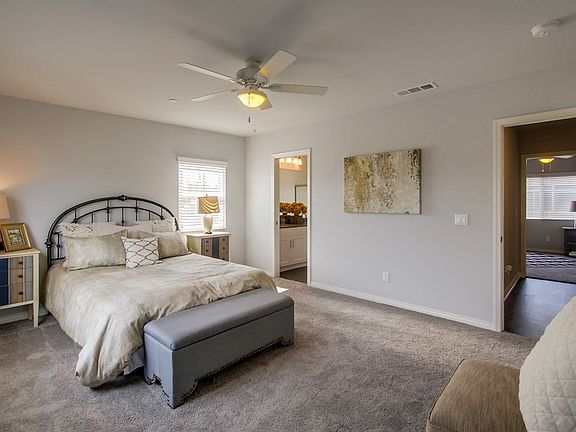 4th image of 392 Sycamore Rd #2