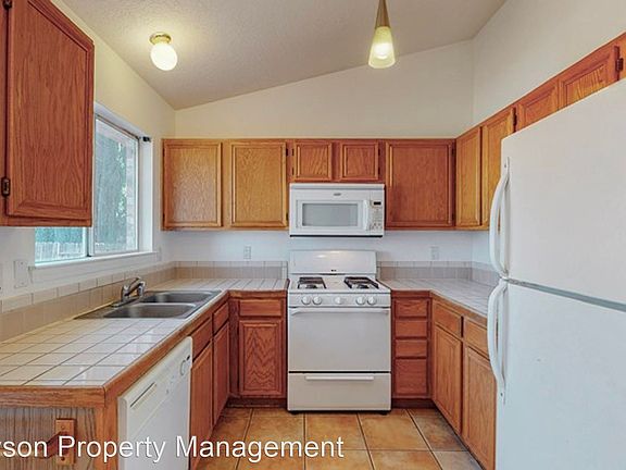 4th image of 1939 Avondale Pl NW