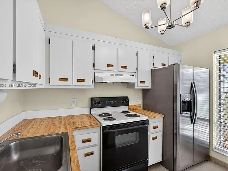 1954 Windsor Dr #1954 — Photo 19