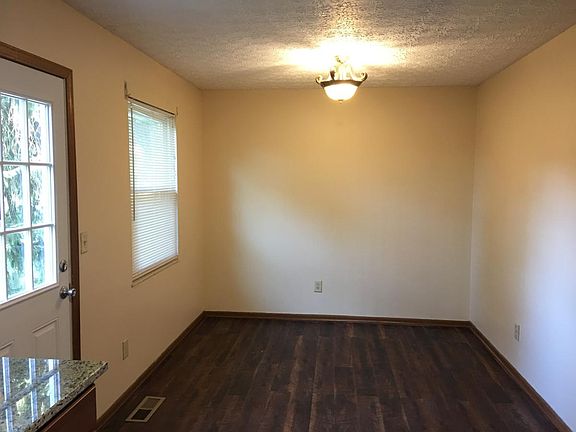 3rd image of 5276 Dutchess Ln
