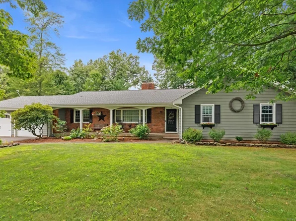 30 Tuck Road, Manchester, CT 06040