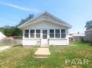 1209 Hamilton St, Pekin, IL 61554