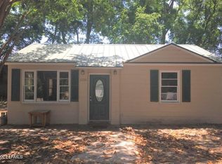 2906 Polk St, Beaufort, SC 29902