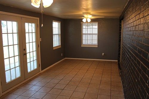 5th image of 2233 N Adobe Dr