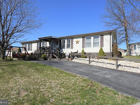 2nd image of 122 Cherry Ln