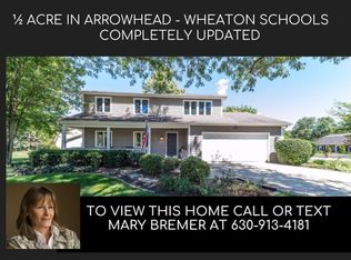 2S540 Arrowhead Dr, Wheaton, IL 60189