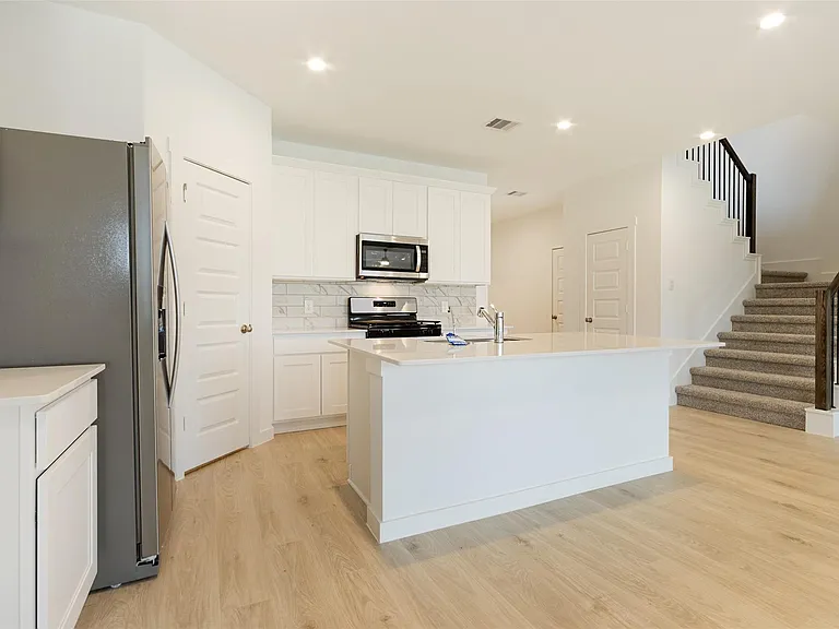 31707 Theodore Bend Dr — Photo 9