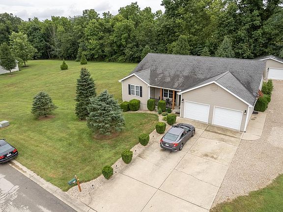 2nd image of 102 Tanglewood Dr