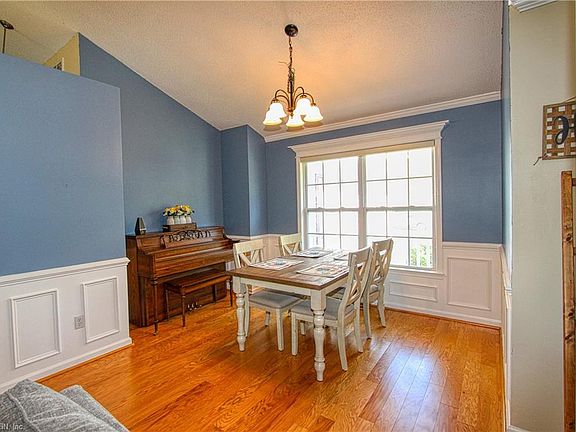4th image of 3885 Shenandoah Dr
