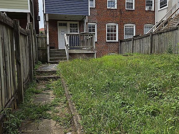 2nd image of 1136 W Grace St