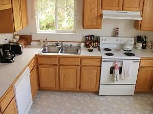 3rd image of 4145 Hillside Ct