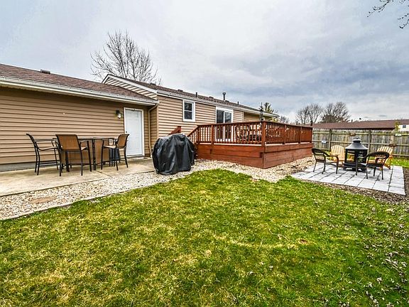2nd image of 440 Topaz Ln
