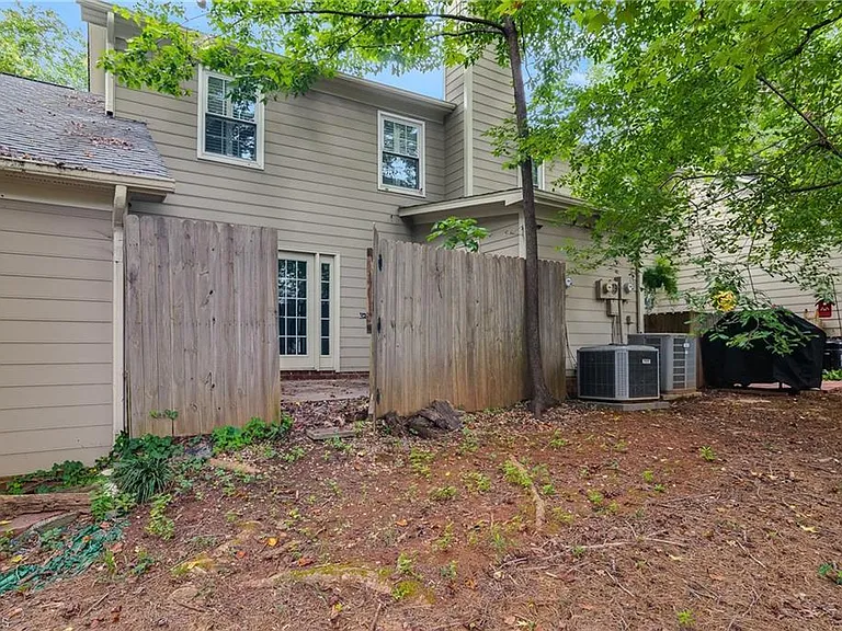 4635 Lawndale Dr — Photo 20