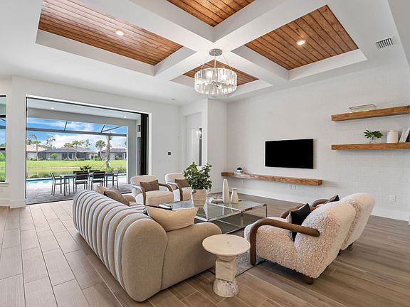 Gathering room, perfect for entertaining guests