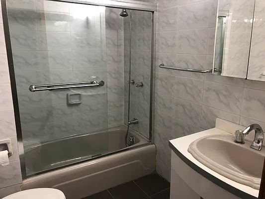 Rented by Signature Spaces NYC Corp | media 25