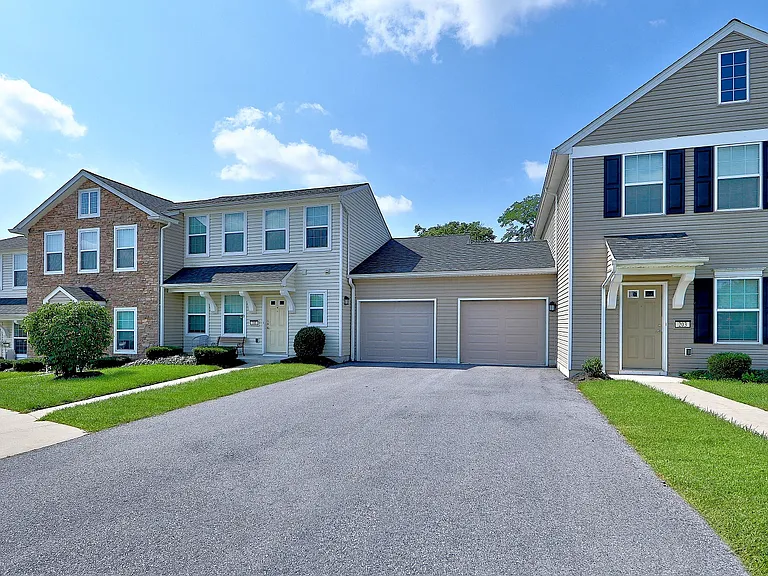 The Village of Laurel Ridge and The Encore Apartments and Townhomes — Photo 31