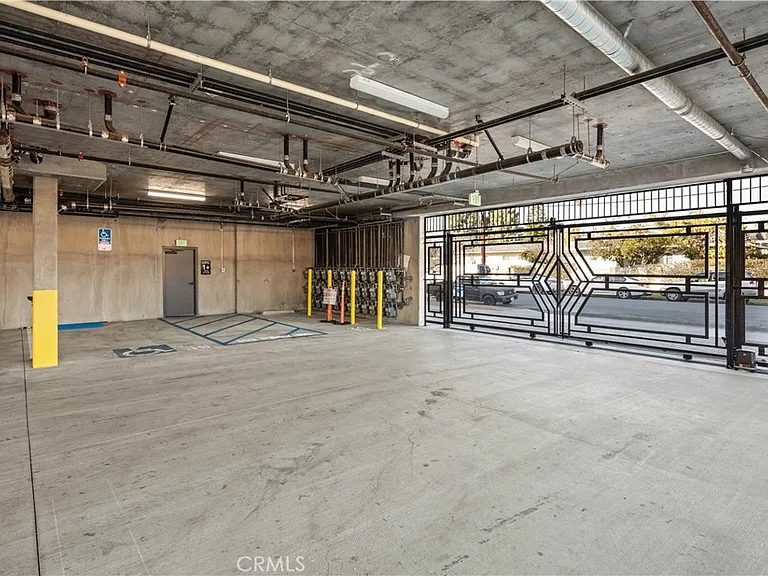 11714 Archwood St #204 — Photo 22