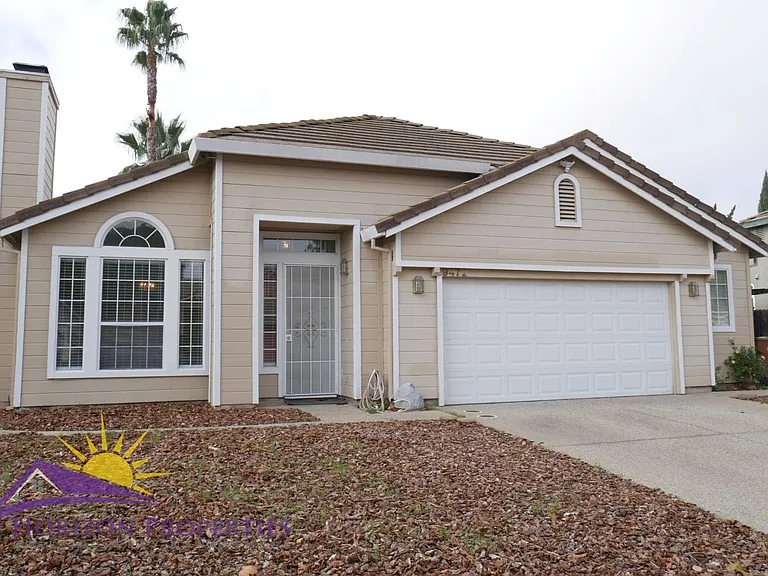 9472 Clementine Way — Photo 1