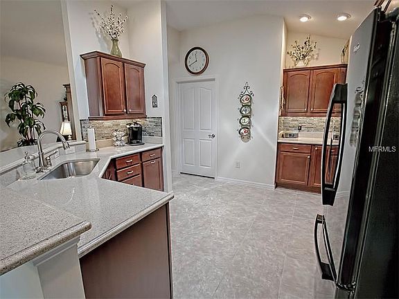 5th image of 3055 Eastfield Path