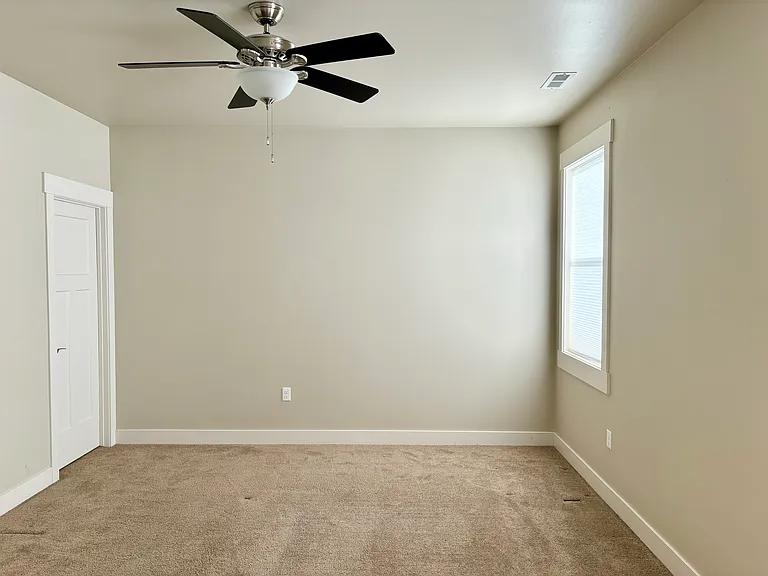 4194 Bainbridge Cir — Photo 5