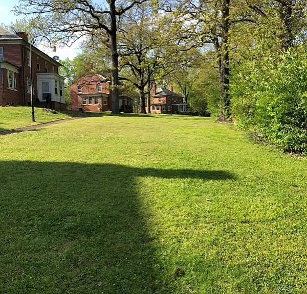 502 Thomas Rd — Photo 35