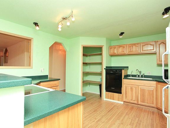 5th image of 1352 Gull Rd