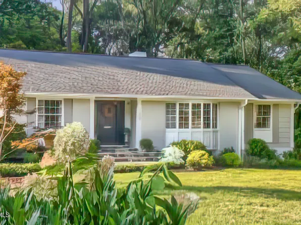 1607 Woodmont Dr, Johnson City, TN 37601