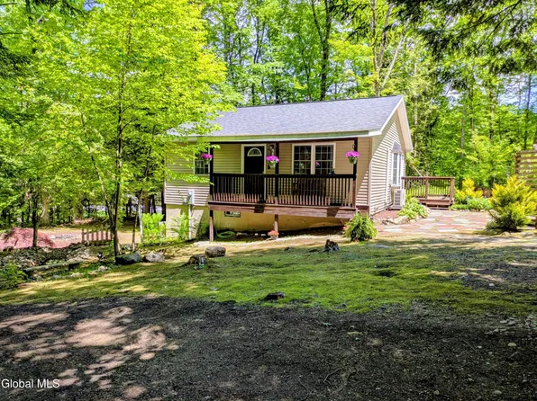 606 Goggins Road, Lake George, NY 12845