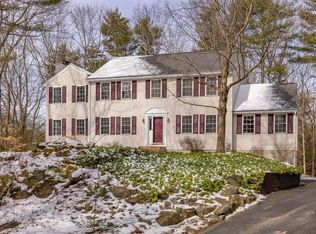 7 Cragmere Heights Rd, Exeter, NH 03833