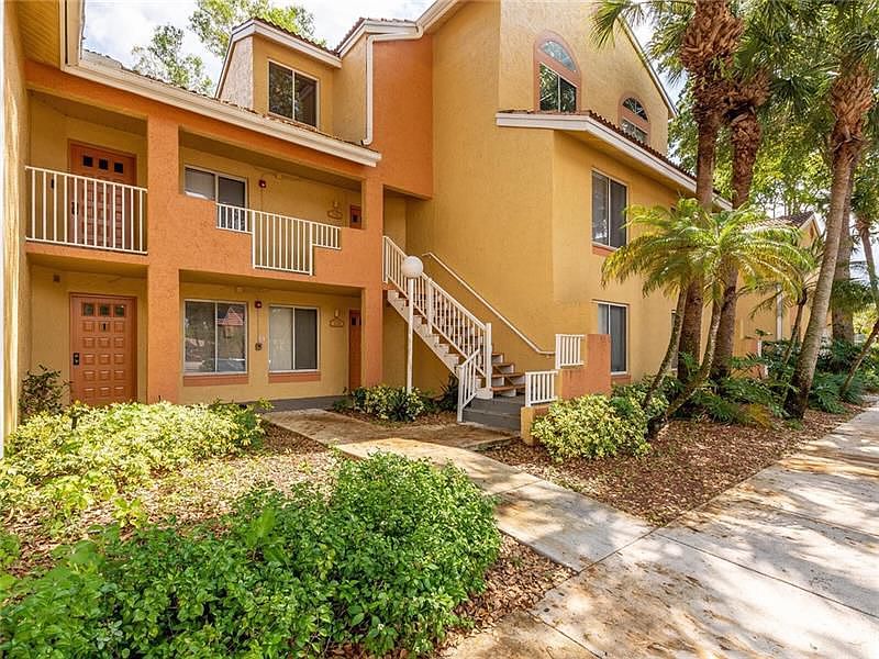 1st image of 1176 Coral Club Dr #1176
