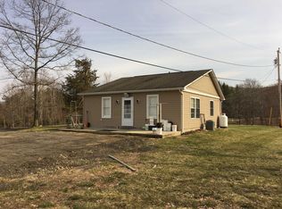 9 Dallis Ln, Fishkill, NY 12524