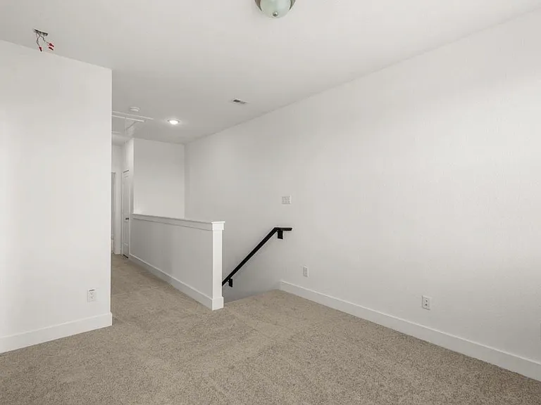 5234 Capricorn Way — Photo 10