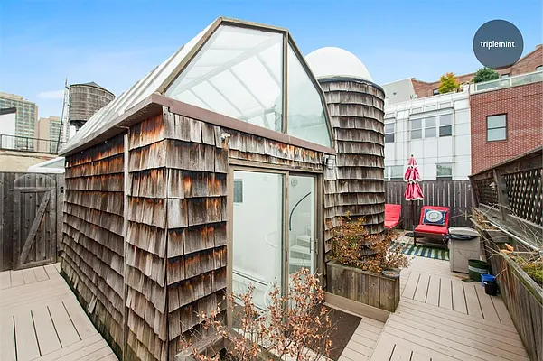 Sold by Triplemint | media 11