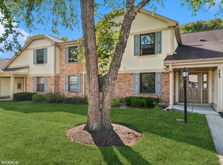 543 Greystone Ln APT D1, Wheeling, IL 60090