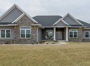 9231 Zacharia Ave, Anamosa, IA 52205