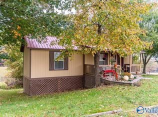 25 Road 1998, Henagar, AL 35978