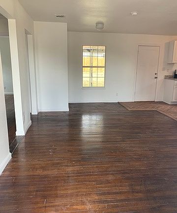 4th image of 143 Woley Dr