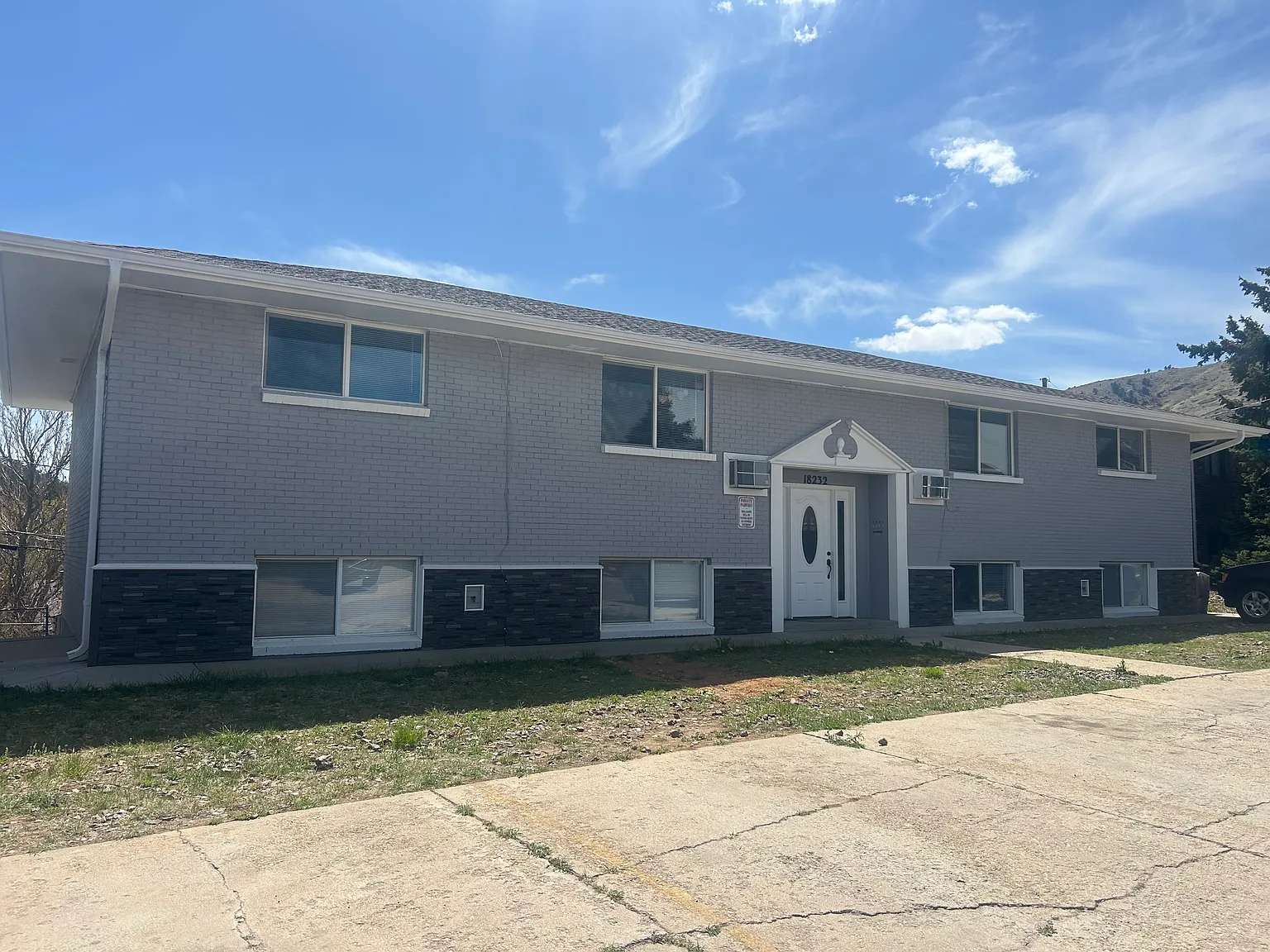 18232 W 3rd Pl — Photo 2